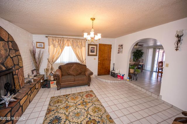 336 E Calle Soto, Nogales, AZ 85621