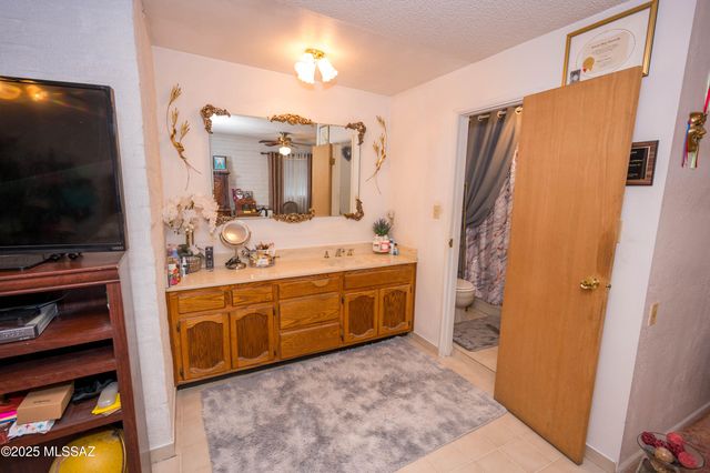 336 E Calle Soto, Nogales, AZ 85621