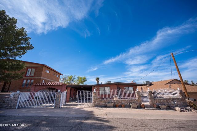336 E Calle Soto, Nogales, AZ 85621