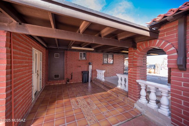 336 E Calle Soto, Nogales, AZ 85621