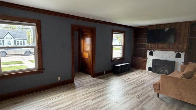 1924 24th STREET, Two Rivers, WI 54241