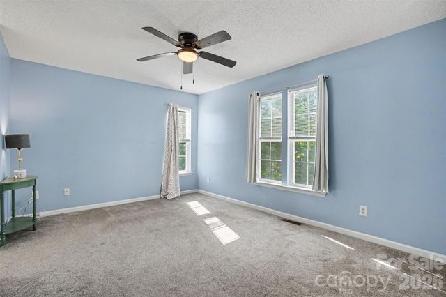 8917 Cinnabay Drive, Charlotte, NC 28216