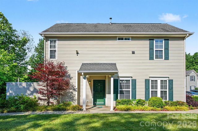 8917 Cinnabay Drive, Charlotte, NC 28216