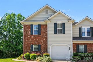8917 Cinnabay Drive, Charlotte, NC 28216