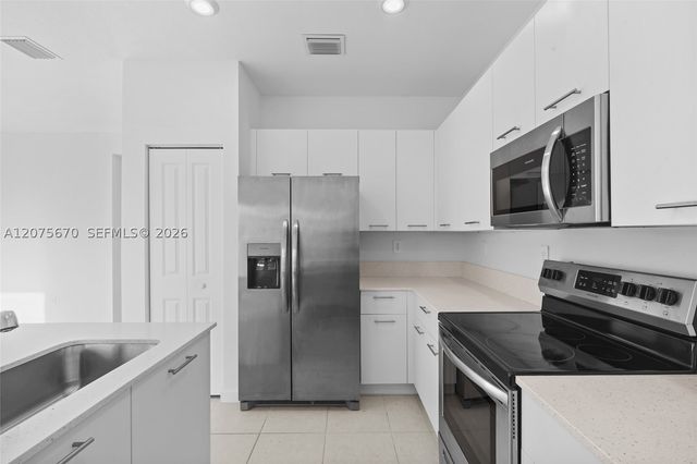 12428 NW 23rd Ct, Miami, FL 33167