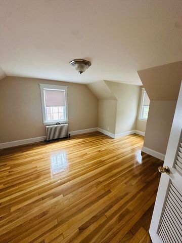 369 Waverly 2, North Andover, MA 01845