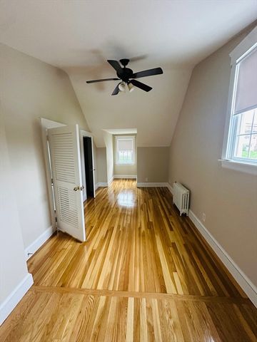 369 Waverly 2, North Andover, MA 01845