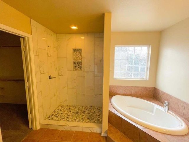 10012 Weatherford Avenue, Lubbock, TX 79423