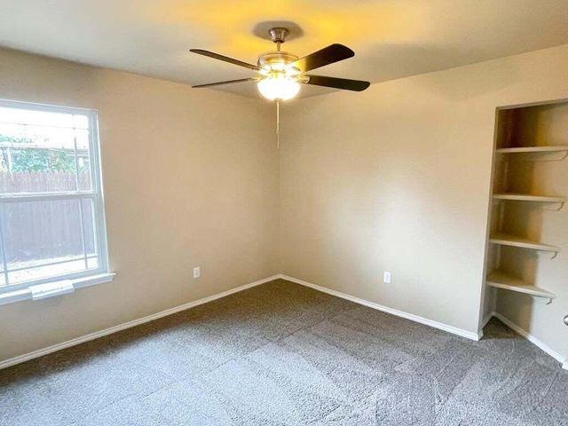 10012 Weatherford Avenue, Lubbock, TX 79423