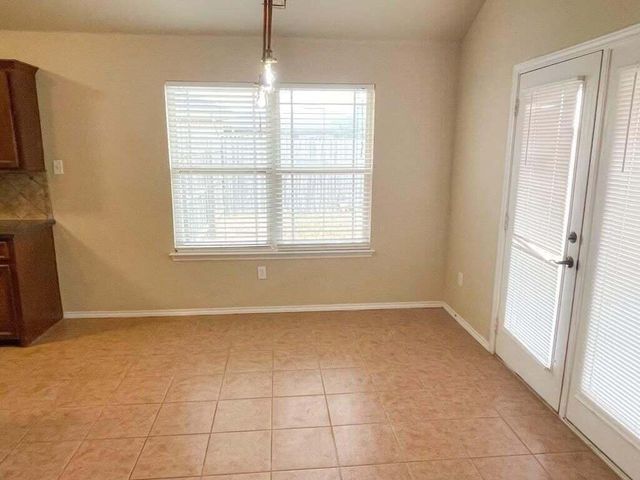 10012 Weatherford Avenue, Lubbock, TX 79423