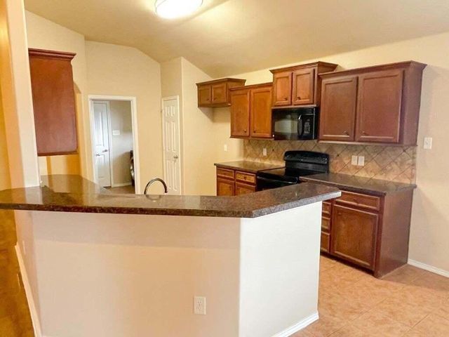 10012 Weatherford Avenue, Lubbock, TX 79423