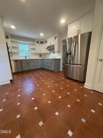 5101 Sandlewood Drive, Raleigh, NC 27609