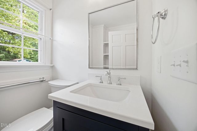 5101 Sandlewood Drive, Raleigh, NC 27609