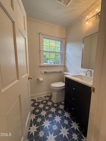 5101 Sandlewood Drive, Raleigh, NC 27609