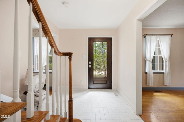 5101 Sandlewood Drive, Raleigh, NC 27609