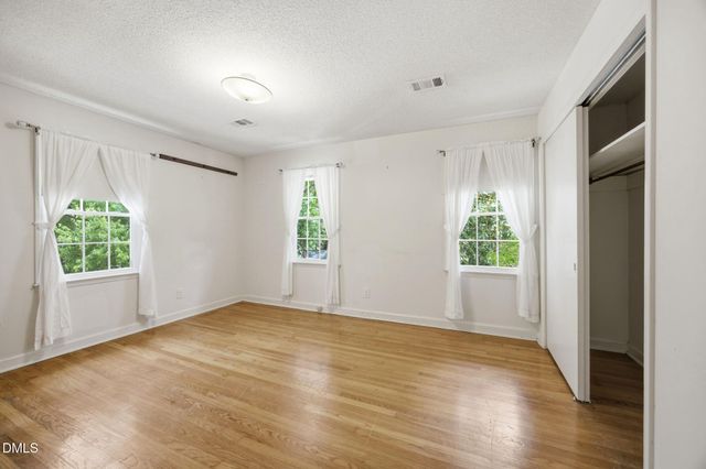 5101 Sandlewood Drive, Raleigh, NC 27609