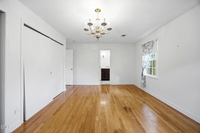 5101 Sandlewood Drive, Raleigh, NC 27609