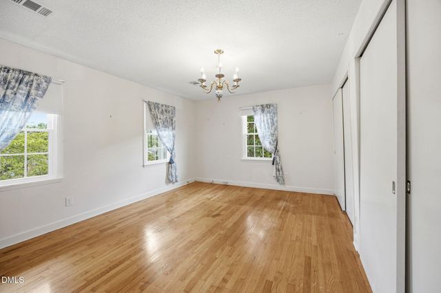 5101 Sandlewood Drive, Raleigh, NC 27609
