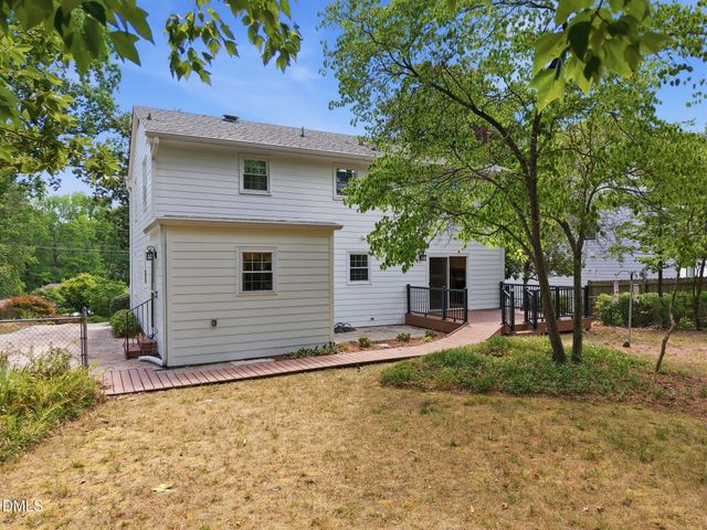 5101 Sandlewood Drive, Raleigh, NC 27609