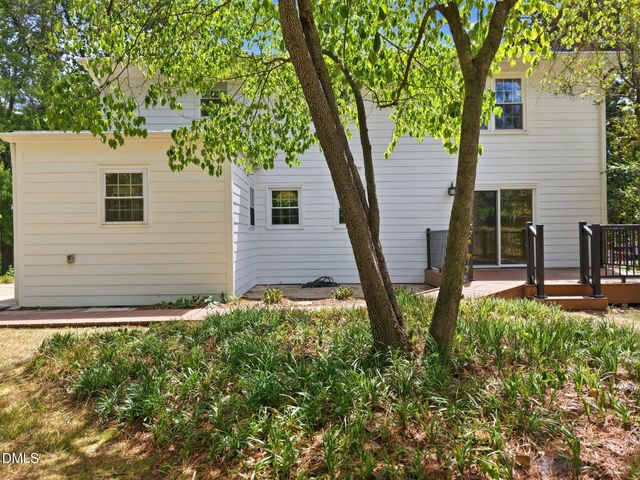 5101 Sandlewood Drive, Raleigh, NC 27609