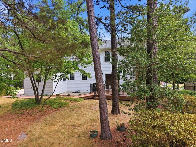 5101 Sandlewood Drive, Raleigh, NC 27609