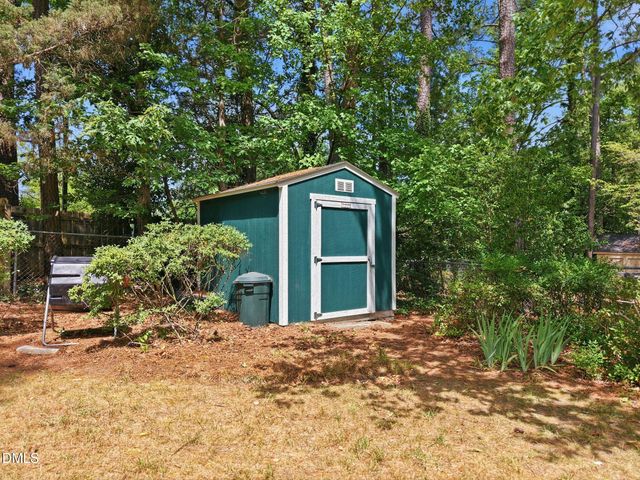 5101 Sandlewood Drive, Raleigh, NC 27609