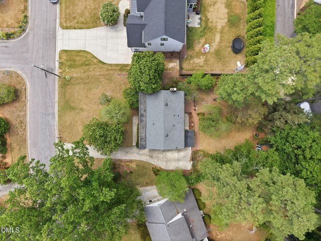 5101 Sandlewood Drive, Raleigh, NC 27609