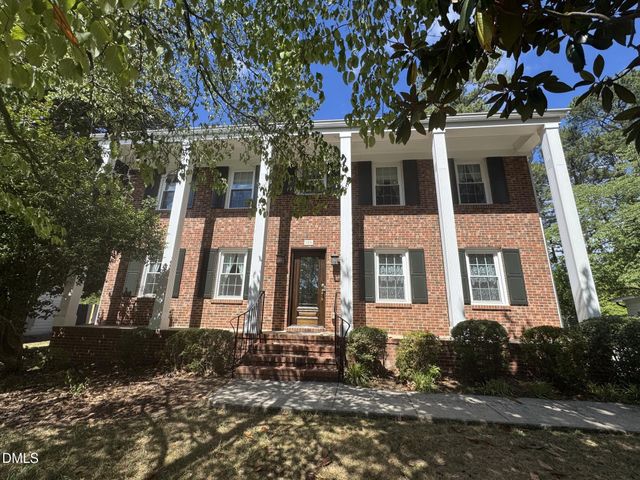 5101 Sandlewood Drive, Raleigh, NC 27609