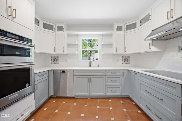 5101 Sandlewood Drive, Raleigh, NC 27609