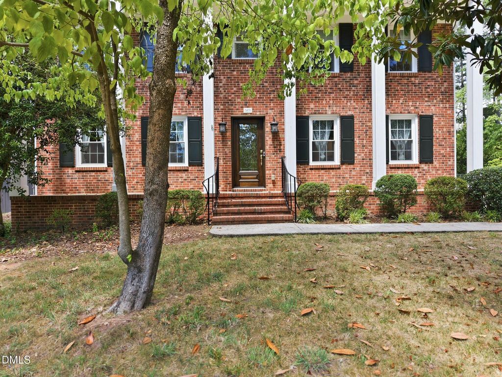 5101 Sandlewood Drive, Raleigh, NC 27609