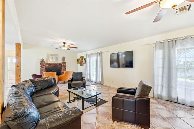 7321 Birch Avenue, Rosamond, CA 93560