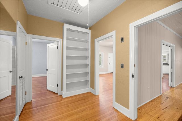 5915 AVENUE F, Mc Intosh, FL 32664