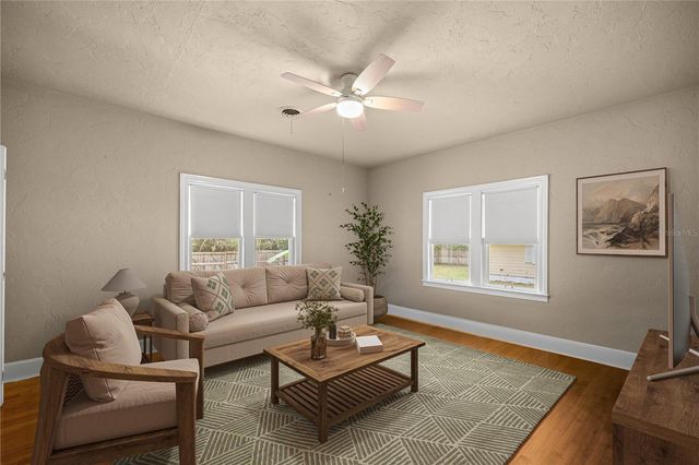 5915 AVENUE F, Mc Intosh, FL 32664