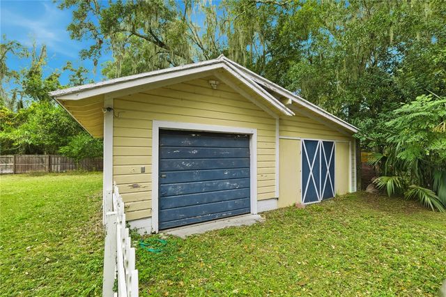 5915 AVENUE F, Mc Intosh, FL 32664