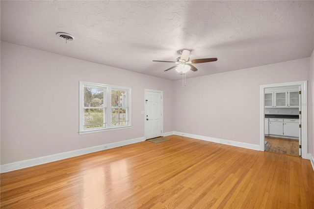 5915 AVENUE F, Mc Intosh, FL 32664