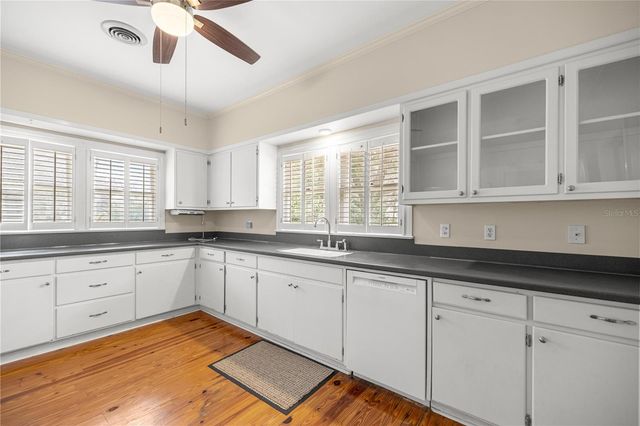 5915 AVENUE F, Mc Intosh, FL 32664