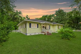 5915 AVENUE F, Mc Intosh, FL 32664