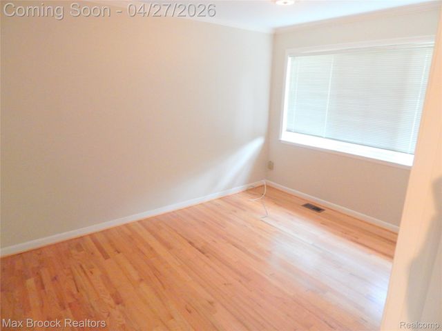 116 E HICKORY GROVE Road, Bloomfield Hills, MI 48304