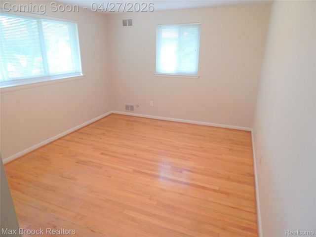 116 E HICKORY GROVE Road, Bloomfield Hills, MI 48304