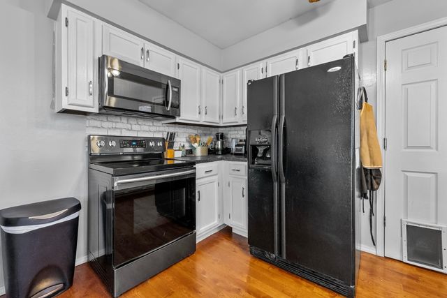 805 N Dogwood Street, Strafford, MO 65757