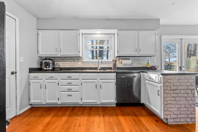 805 N Dogwood Street, Strafford, MO 65757