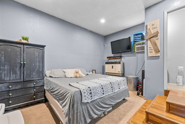 805 N Dogwood Street, Strafford, MO 65757