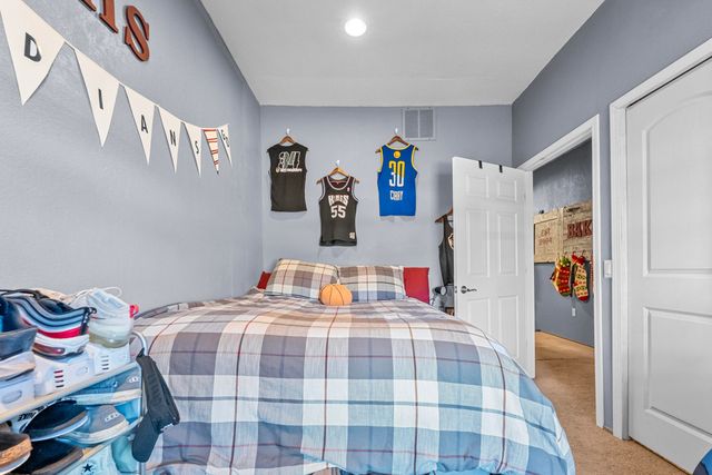 805 N Dogwood Street, Strafford, MO 65757