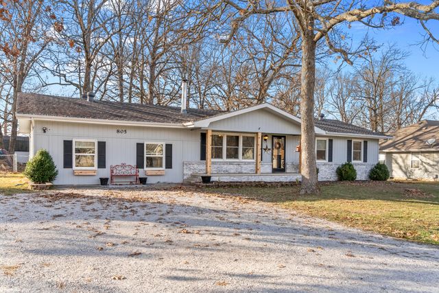 805 N Dogwood Street, Strafford, MO 65757