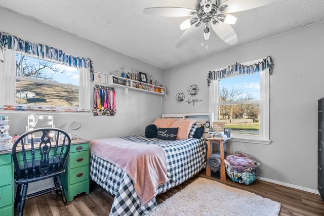 805 N Dogwood Street, Strafford, MO 65757