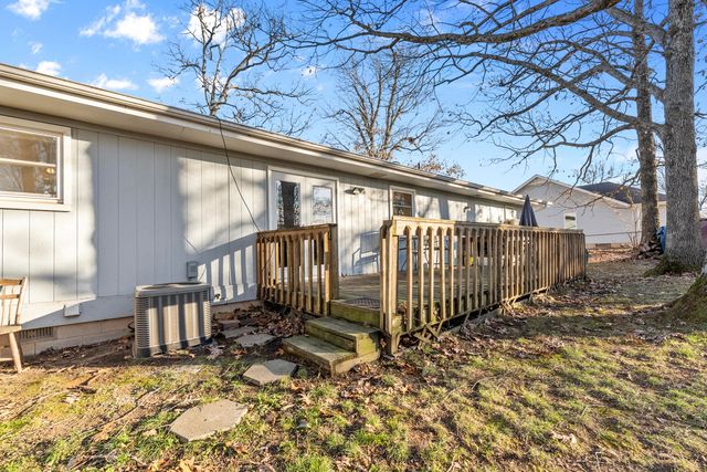 805 N Dogwood Street, Strafford, MO 65757