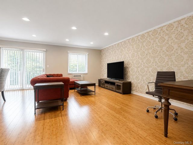 13-09 Michael Court 164M, Bayside, NY 11360