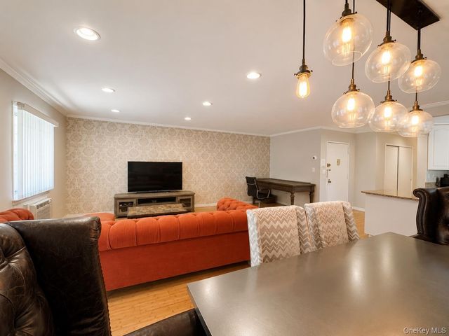13-09 Michael Court 164M, Bayside, NY 11360