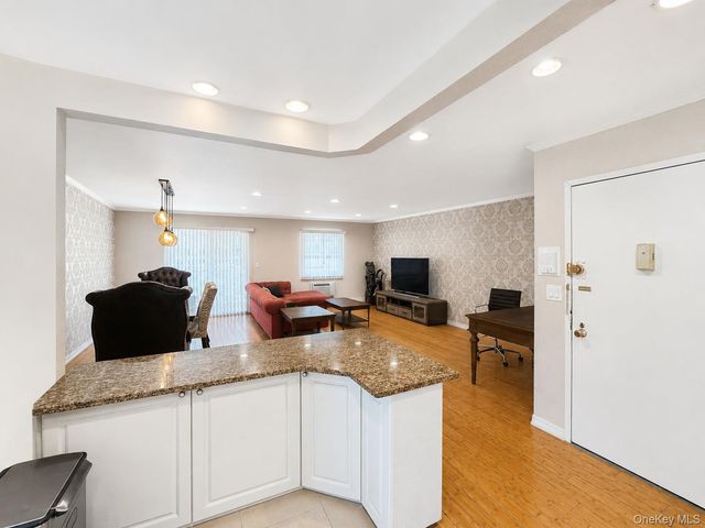 13-09 Michael Court 164M, Bayside, NY 11360