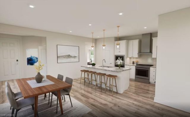 2127 Freemont WAY, Naples, FL 34120